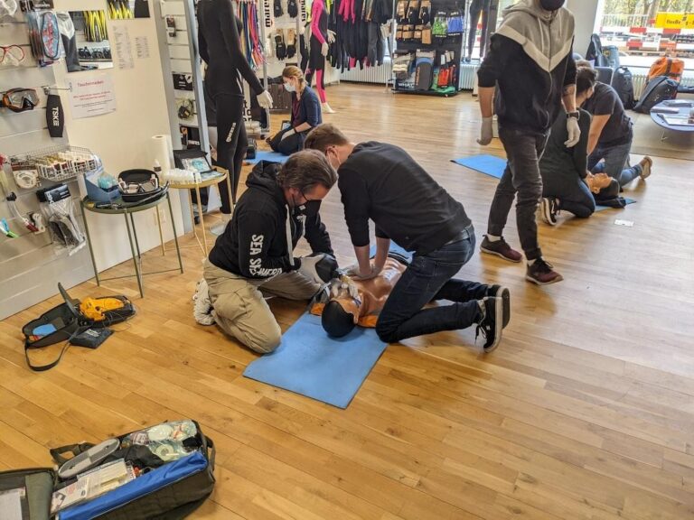 CPR and First Aid Training Courses